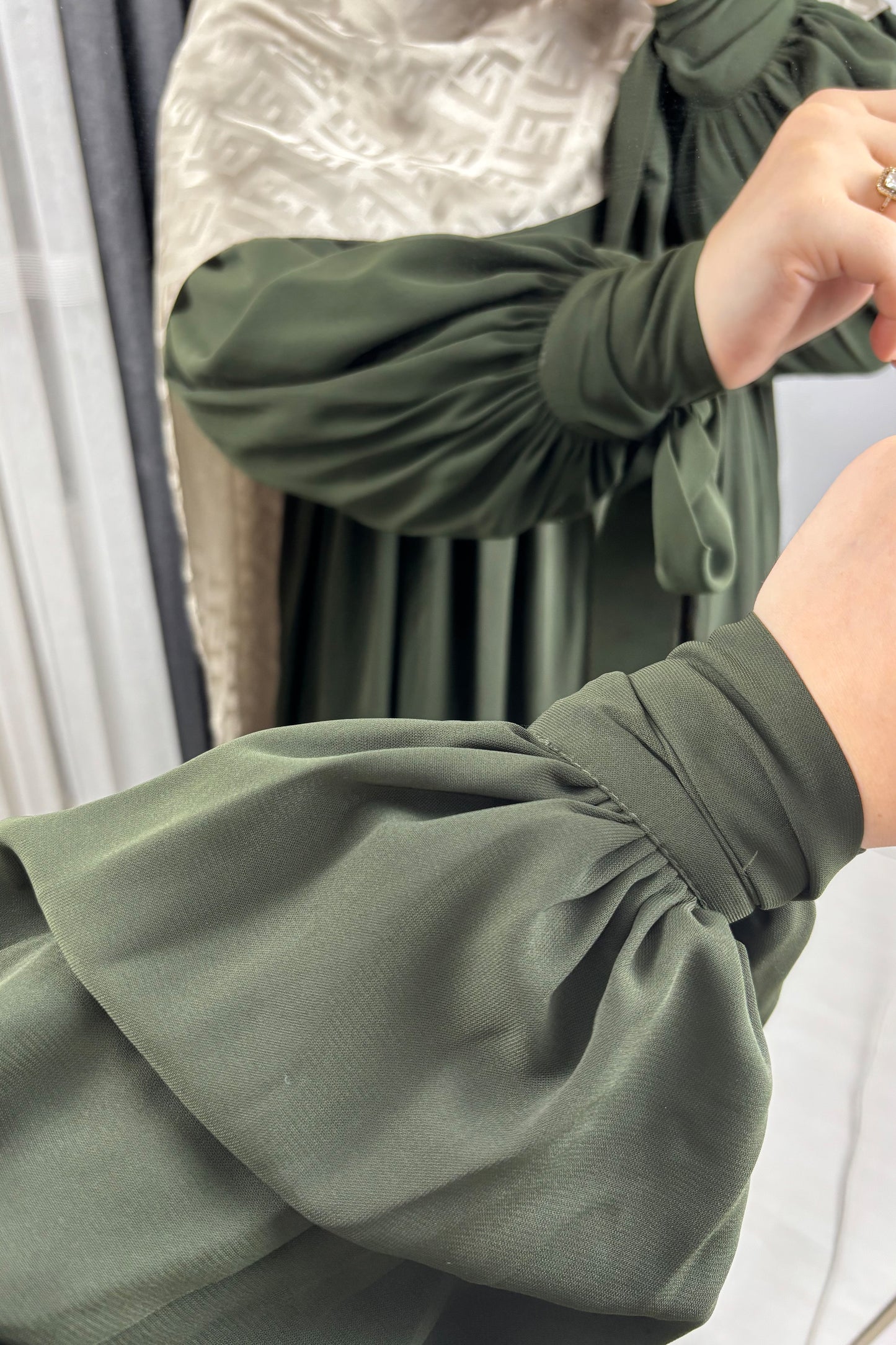 Alya Kol Bağlamalı Haki Tesettür Hijab Elbise
