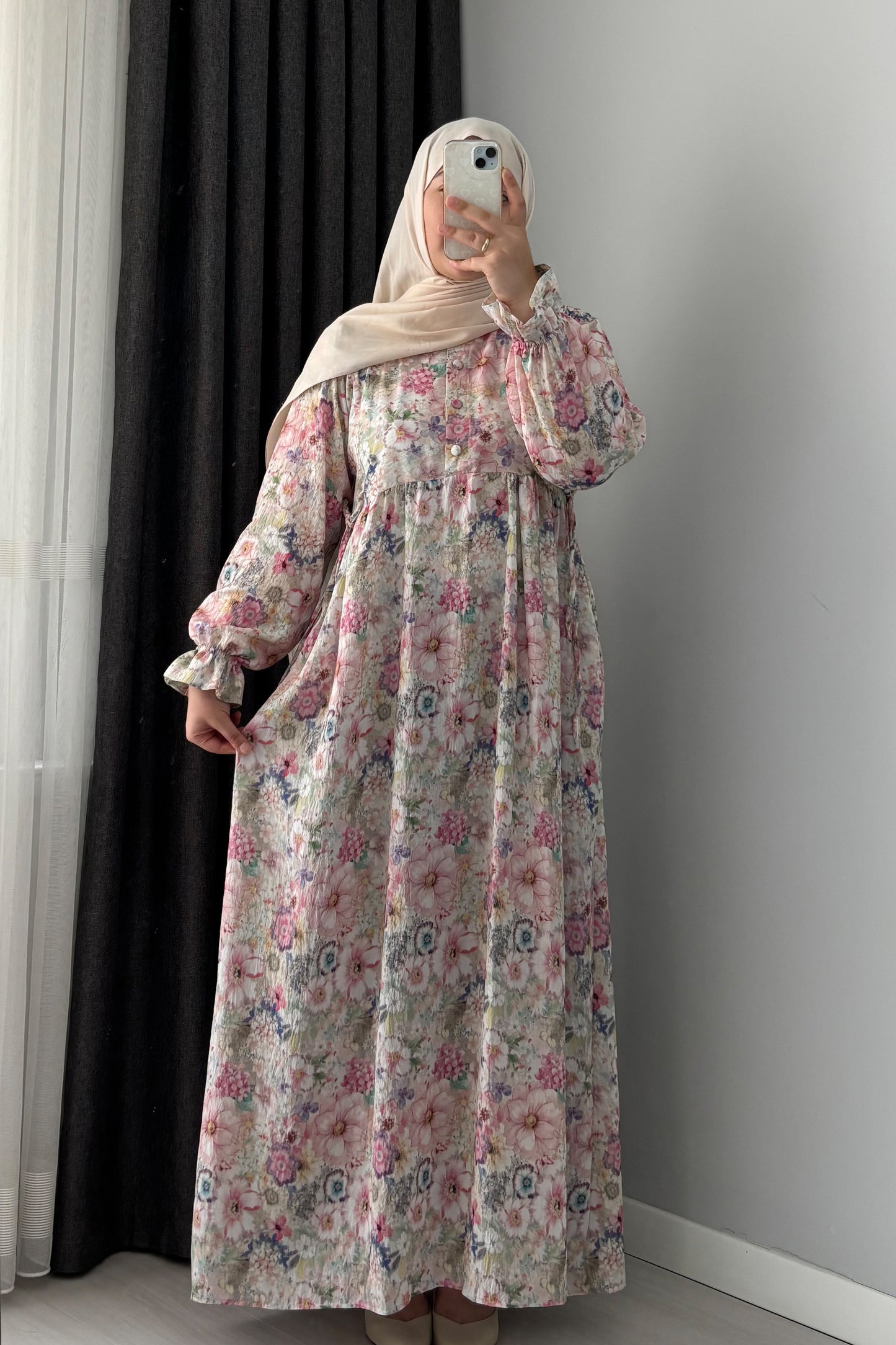 Pembe Çiçekli Tesettür Elbise