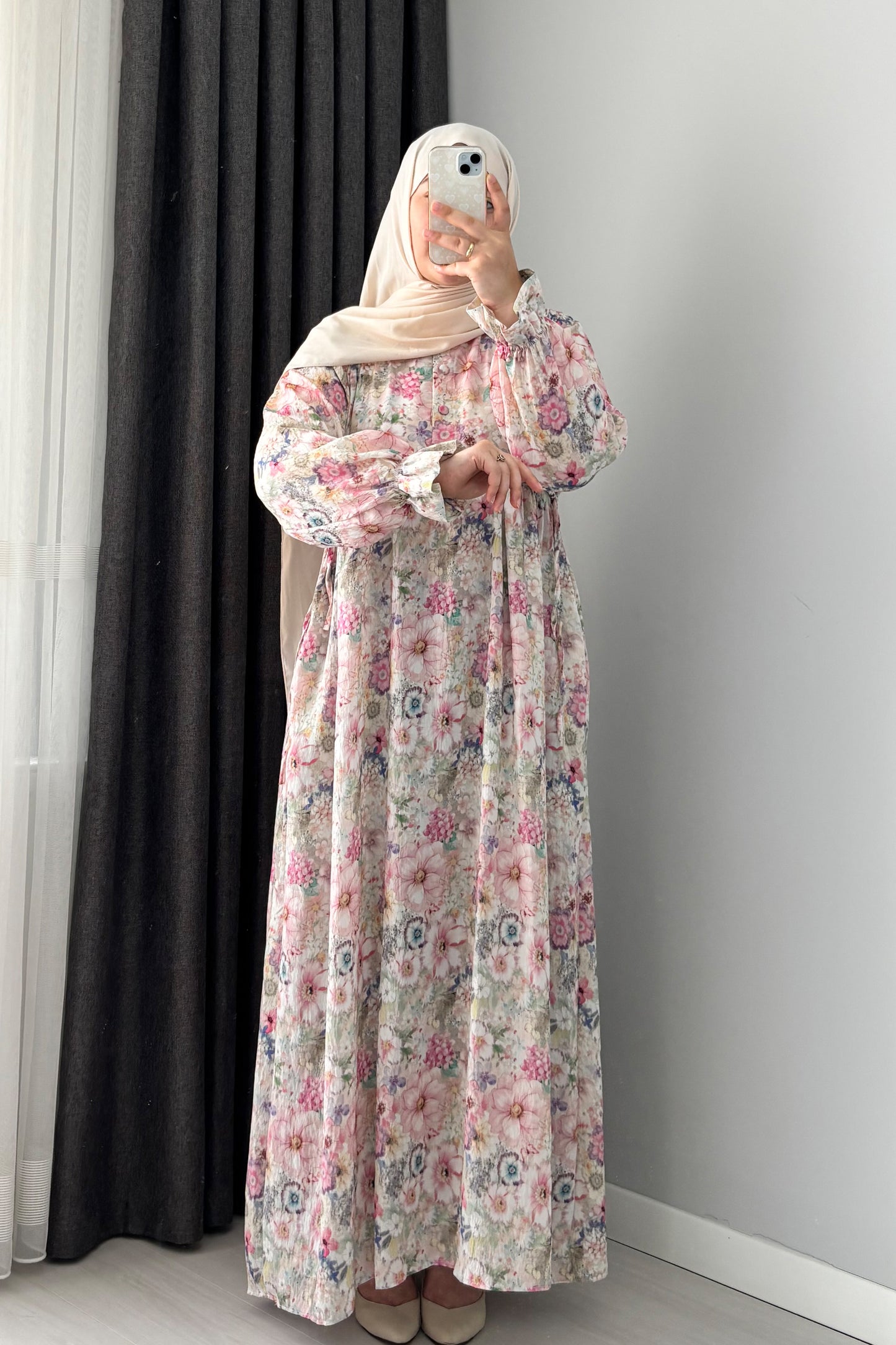 Pembe Çiçekli Tesettür Elbise