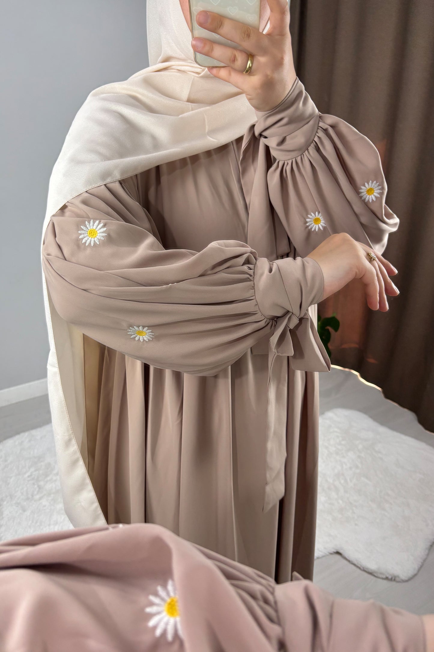 Asel Papatya Nakışlı Krem Tesettür Hijab Elbise