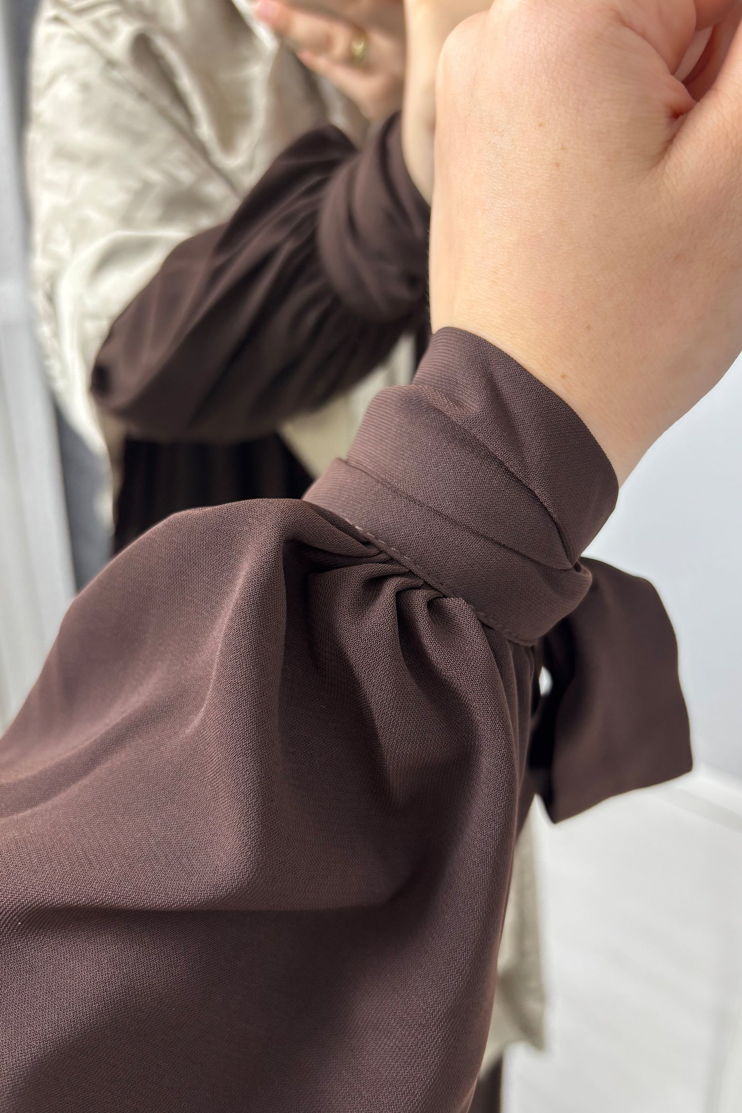 Alya Kol Bağlamalı Acı Kahve Tesettür Hijab Elbise